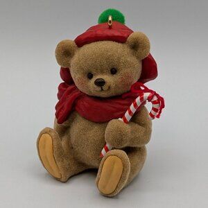 Hallmark Keepsake Beary Festive 2017, 3rd in the Mary Hamilton's Bears Series